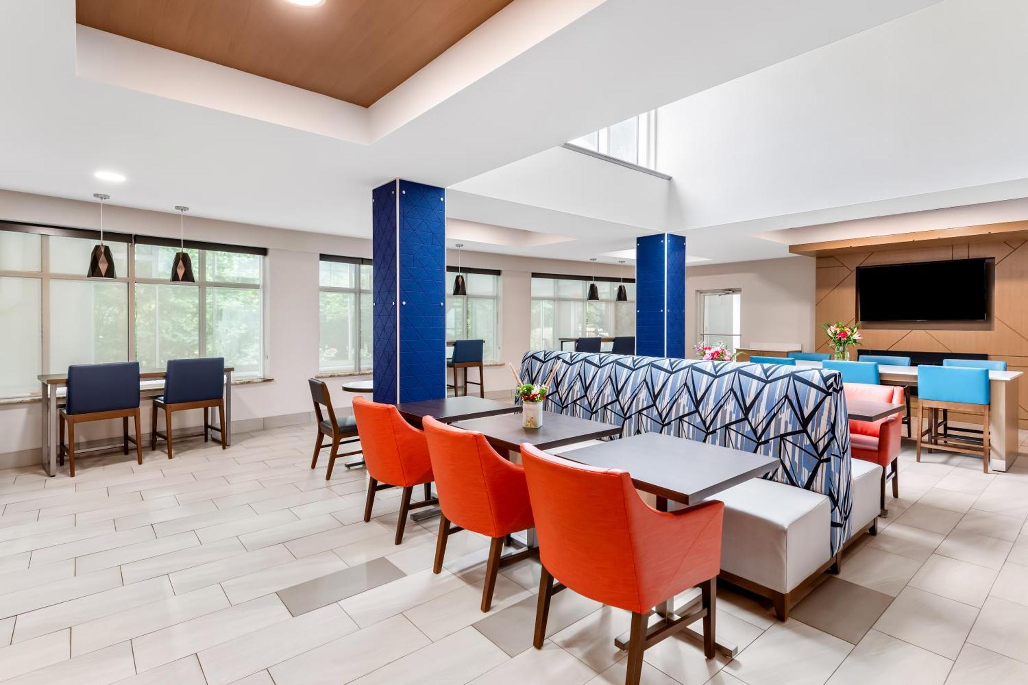 Holiday Inn Express & Suites Sylva / Dillsboro By Ihg Bagian luar foto