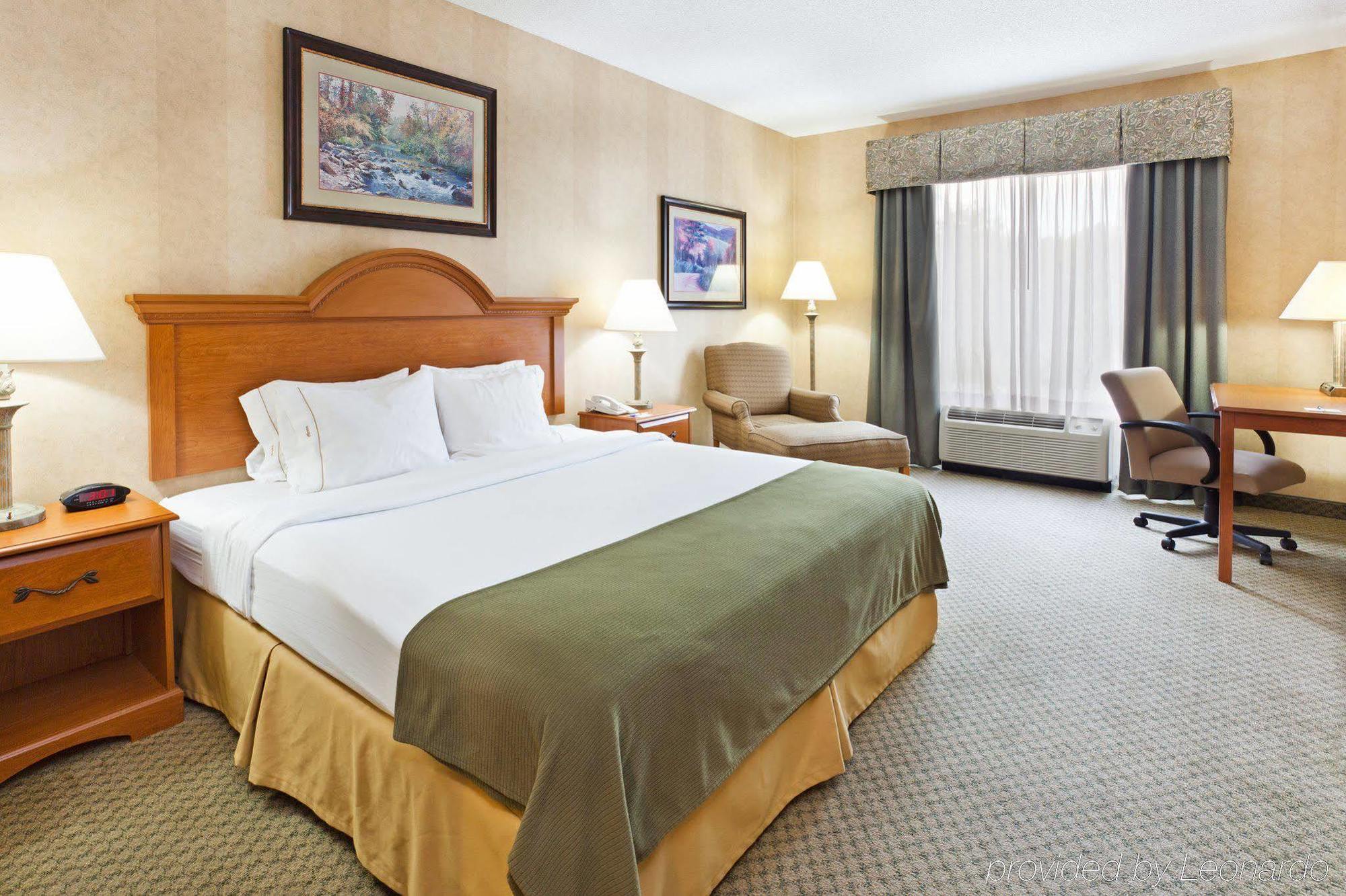 Holiday Inn Express & Suites Sylva / Dillsboro By Ihg Ruang foto