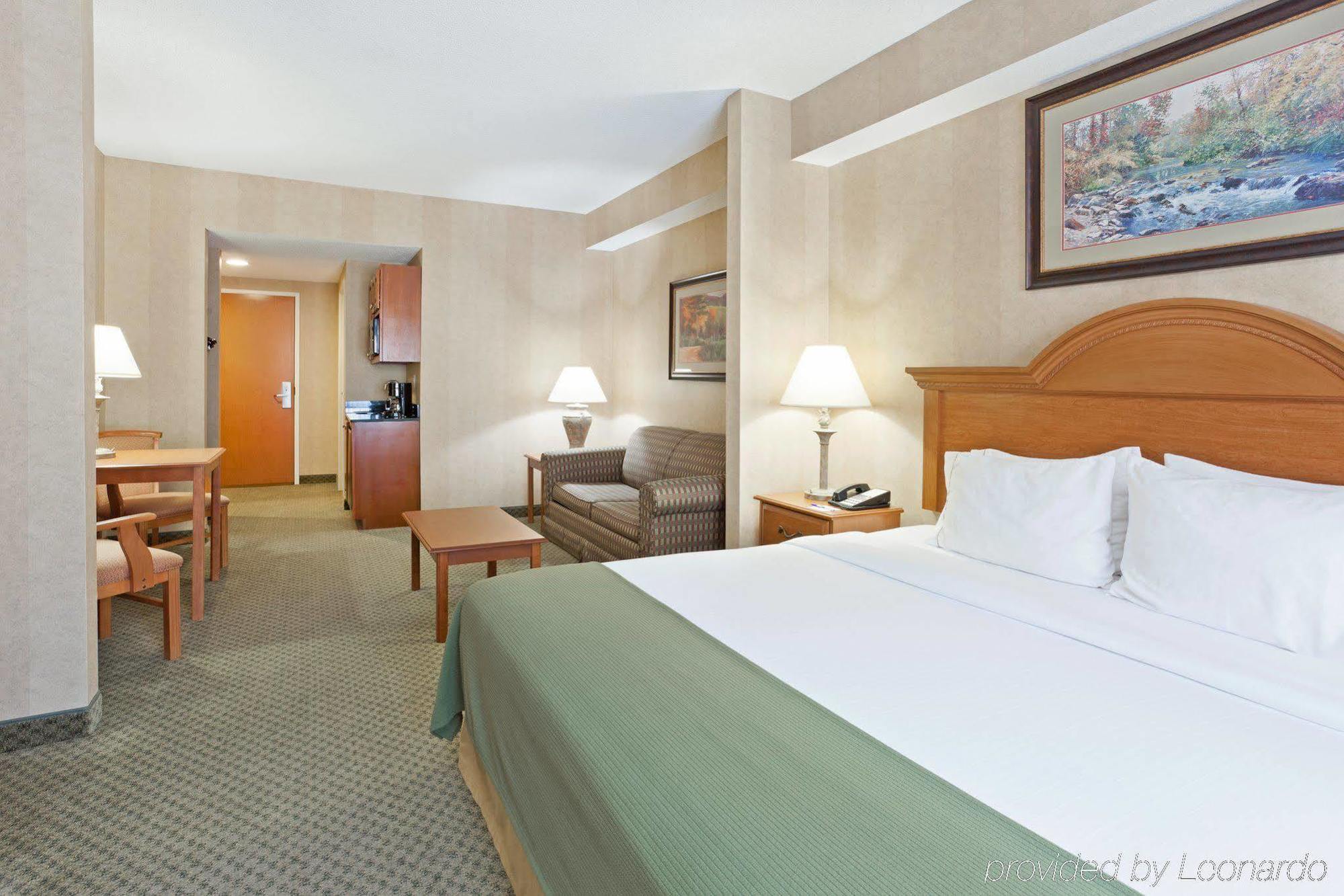 Holiday Inn Express & Suites Sylva / Dillsboro By Ihg Bagian luar foto